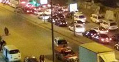 صحافة المواطن..  شلل مرورى بشارع اللبينى بالهرم بعد انفجار عبوة ناسفة