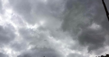 بالصور.. البرد الشديد والغيوم والطقس السيئ يضرب محافظة أسيوط