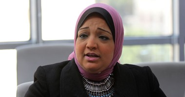 النائبة مى محمود ترفع صورا لمنطقة غارقة بمياه الصرف..وعبد العال: اديها للوزير