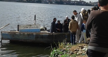 بالصور.. تفاصيل جديدة فى كارثة غرق معدية سنديون بكفر الشيخ.. 6 أفراد من أسرة واحدة ذهبوا للاتفاق على موعد زفاف نجلهم فغرقوا.. وصاحب المركب موظف فنى أشعة.. والأهالى يطالبون بتوفير بديل آمن للمعدية