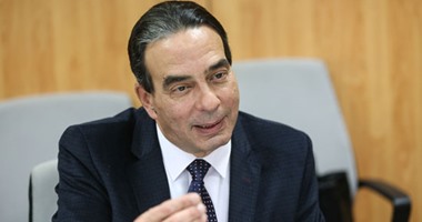  أيمن أبو العلا ينتقد عدم إرسال تقارير الحكومة عن الزيارات الرسمية للخارج
