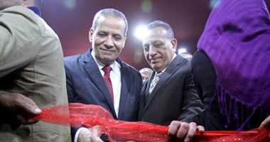 وزير التعليم يفتتح مسرح مدرسة السعيدية بعد تطويره..ونواب الجيزة ينسحبون