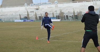 بالصور.. إبراهيم عبد الجواد يقود تدريبات حراس المرمى بالمحلة