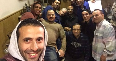 "سيلفى" المخرج مصطفى الشال مع شباب "سلسال الدم 3"