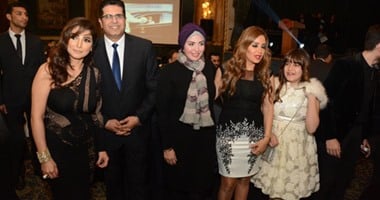 صابرين وروجينا والجرينى نجوم حفل ''إيدينا بأديهم ليتخطوا المرض''