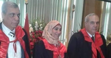 لجنة مناقشة رسالة دكتوراه عن "مكافحة الفساد" توصى بإرسالها لمجلس النواب