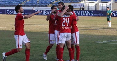 بالصور.. انتهاء الشوط الأول "سلبيا" بين الأهلى والاتحاد