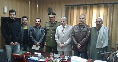 بالصور.. تسليم  خمس رخض مجانية بمناسبة عيد الشرطة بكفر الشيخ