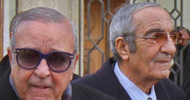 وصول زكريا عزمى لحضور جلسة إعادة محاكمته بقضية الكسب غير المشروع