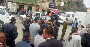 حملة لإزالة إشغالات اللافتات غير المرخصة بمدينة ببا فى بنى سويف