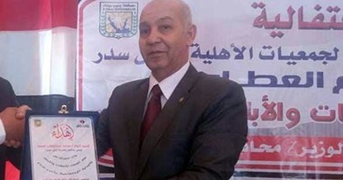 توصيل التيار الكهربائى وإنشاء مزرعتين بتجمعات رأس سدر
