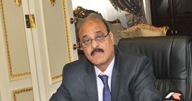 النائب صلاح عيسى ينتقد عدم تنفيذ لجنة القوى العاملة زيارات ميدانية للمصانع