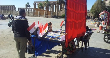 الأطفال يحتفلون بذكرى 25 يناير بالألعاب فى ميدان أبو الحجاج الأقصرى
