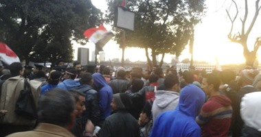 بالصور.. تويتر مرآة الذكرى الخامسة للثورة.. "25يناير" الأول فى احتفال المصريين بثورتتهم.. "محدش نزل" يبرز فشل الإخوان فى الحشد.. "تعظيم سلام للشرطة" يسلط الضوء على نجاح الأمن فى إجهاض مخطط "الإرهابية"