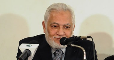سامح الصريطى ينعى الناقد الفنى على أبو شادى عبر فيس بوك