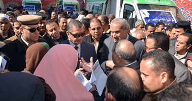 بالصور.. محافظ كفر الشيخ يتابع أعمال حملة فيروس "سى"