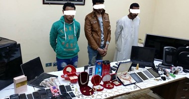 عصابة دراو بأسوان تسترت وراء تجارة الخردة وقامت بالسطو على 14 منزلا
