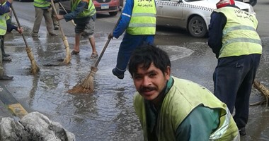 حى العجوزة يسحب مياه الأمطار من الشوارع