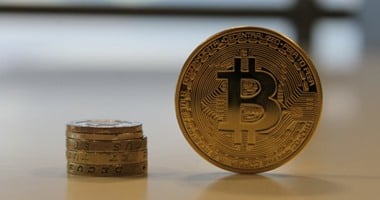 إيه الفرق بين البيتكوين والتوكنز؟.. تفاصيل مهمة عن التعاملات الرقمية المختلفة