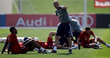 بالفيديو.. الخلافات داخل بايرن ميونيخ تصل إلى مرحلة الحسم.. جوارديولا يُهاجم اللاعبين بسبب زيادة الوزن ويضع عقوبة جديدة.. خلافة أنشيلوتى تجعل قلعة بافاريا غير منضبطة.. ودورى الأبطال أزمة للفيلسوف