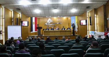 كتاب فى ندوة "السينما المصرية": كثير من الشباب يسرقون نصوصا أدبية من الغرب