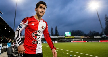 بالفيديو.. لاعب فينورد يسجل هدف "باك وورد" رائعًا فى مرمى هيرينفين