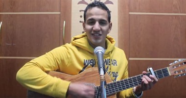  بالفيديو ..أول رد على إهانة جنود الشرطة بـ"الواقي الذكري"..رائد وملازم أول يطلقان أغنية لمعاتبة أحمد مالك وشادى حسين.."فاكر إنك حر لكن بالحرية ما تجرحنيش..فى يناير بدأت أمجادى وناس ضحت لجل انت تعيش"