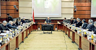 الحكومة: قانون التأمين الصحى الجديد يخضع للحوار المجتمعى