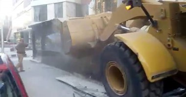 مصرع طفل 3 سنوات دهسا أسفل عجلات بلدوزر بقرية الرضوان جنوب بورسعيد