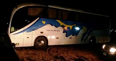 الداخلية: اصطدام أتوبيس يقل 4 سائحين بعمود إنارة بالأقصر دون إصابات