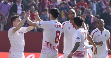 إشبيلية يتخطى ليفانتى بثلاثية فى الدورى الإسبانى