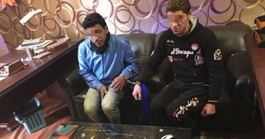 طالب يسرق ذهب والدته وجواز سفرها ويخفى المسروقات مع صديقه فى طنطا