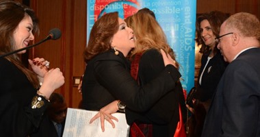 "النمنم": تنصيب يسرا سفيرة للنوايا الحسنة رسالة أن مصر لن تعود للخلف
