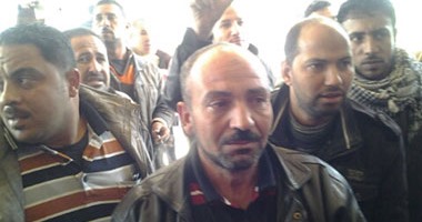 وقفة احتجاجية لسائقى الميكروباصات للمطالبة بعودتهم لموقف عرابى