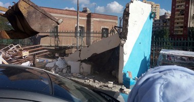 بالصور.. حى وسط الإسكندرية يشن حملات إزالة للعقارات المخالفة