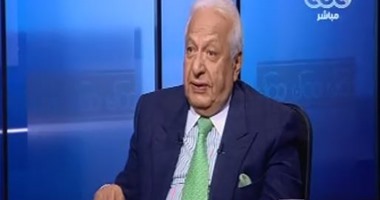 أحمد عكاشة: "لسنا شعباً متديناً بالفطرة بل مواظباً على الطقوس الدينية"