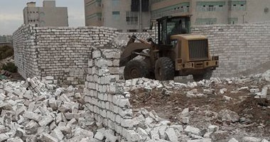 إزالة فورية لـ 3 عقارات مخالفة فى بنها تنفيذا لتعليمات محافظ القليوبية 