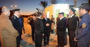 بالصور.. مدير أمن البحر الأحمر يتابع الحالة الأمنية فى عيد الميلاد المجيد 