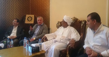 السودان بلد التصوف.. اليوم السابع يزور "مسيد" الشيخ "الصايم ديمة".. صام معظم حياته و"خلوته" أصبحت وجهة الزهاد.. يضم 1200 طالب يحفظون القرآن وعلومه مجانًا.. ويمزج ألواح الخشب والكمبيوتر لحفظ كتاب الله