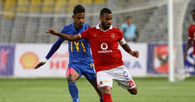 تويتر بالأحمر.. لقاء الأهلى والشرطة يسيطر على الأكثر تداولا.. جماهير القلعة الحمراء تنتفض للفوز بسباعية وتسخر:النهاردة 7 وكسبنا 7..وصالح جمعة المايسترو الجديد.. وآخرون:منفرحش أوى 3 أهداف فينا حزن بجد