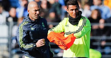 زيدان متفائل بتمديد عقد رونالدو مع ريال مدريد