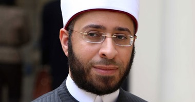 الداعية والسياسة.. أسامة الأزهرى.. داعية فى مهمة رئاسية لتجديد الخطاب الدينى.. دعا لتصويب خطاب المساجد بعد ثورة يناير فاختاره الرئيس مستشارا ونائبا.. ناظر إسلام البحرى وبعد حبسه دعا لأن يفرج الله كربه
