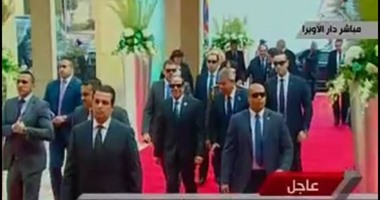 السيسى يصل دار الأوبرا لإطلاق الموقع الإلكترونى لمشروع بنك المعرفة