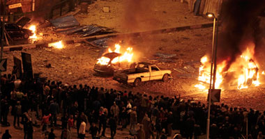 مقتل أربعة متظاهرين بالرصاص  الحى فى ميدان التحرير 