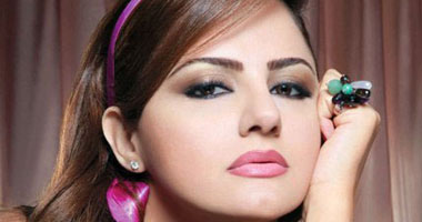 باسكال توقف نشاطاتها الفنية بسبب حملها 