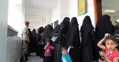 بالصور.. إقبال كبير للمرأة اليمنية بصنعاء على التصويت فى الانتخابات 