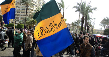 ألتراس المصرى يقطعون السكة الحديد ببورسعيد ويعترضون القطارات
