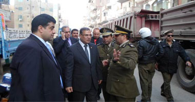 سائق يتهم رئيس مجلس مدينة أشمون بصفعه فى الشارع