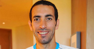 أبوتريكة يتقدم لبنى ياس فى نهائى أبطال الخليج
