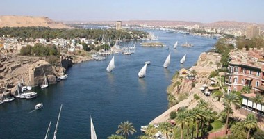 بالصور.. أنشطة ممتعة يمكنك الاستمتاع بها فى الشتاء.. زيارة معابد الأقصر وركوب البالون الطائر.. الإقامة فى بيت نوبى وشراء المشغولات اليدوية من أسوان.. والاستمتاع بالرحلات البحرية فى شرم والغردقة